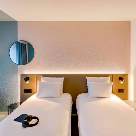 Novotel Zurich City West Exterior photo